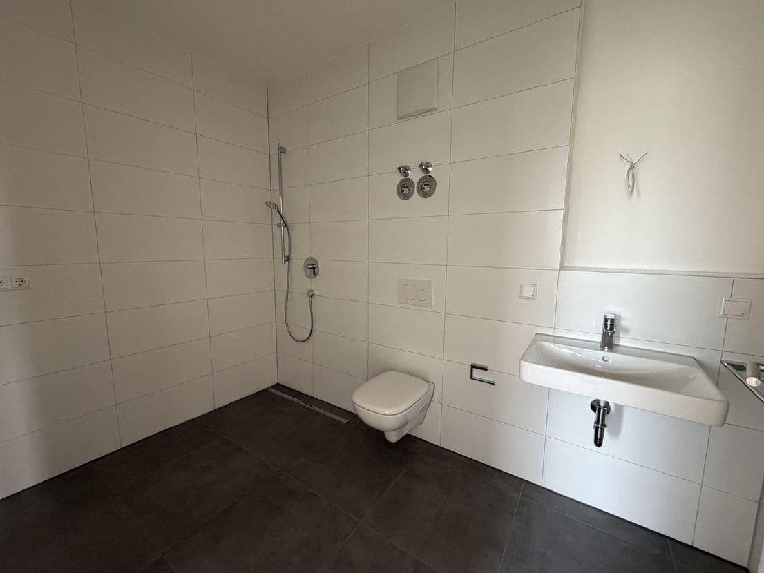 Pronájem bytu 3+kk 94 m², Hauptstraße 62, Neckarwestheim, Bádensko-Württembersko Pronájem bytu 3+kk 94 m², Hauptstraße 62, Neckarwestheim, Bádensko-Württembersko