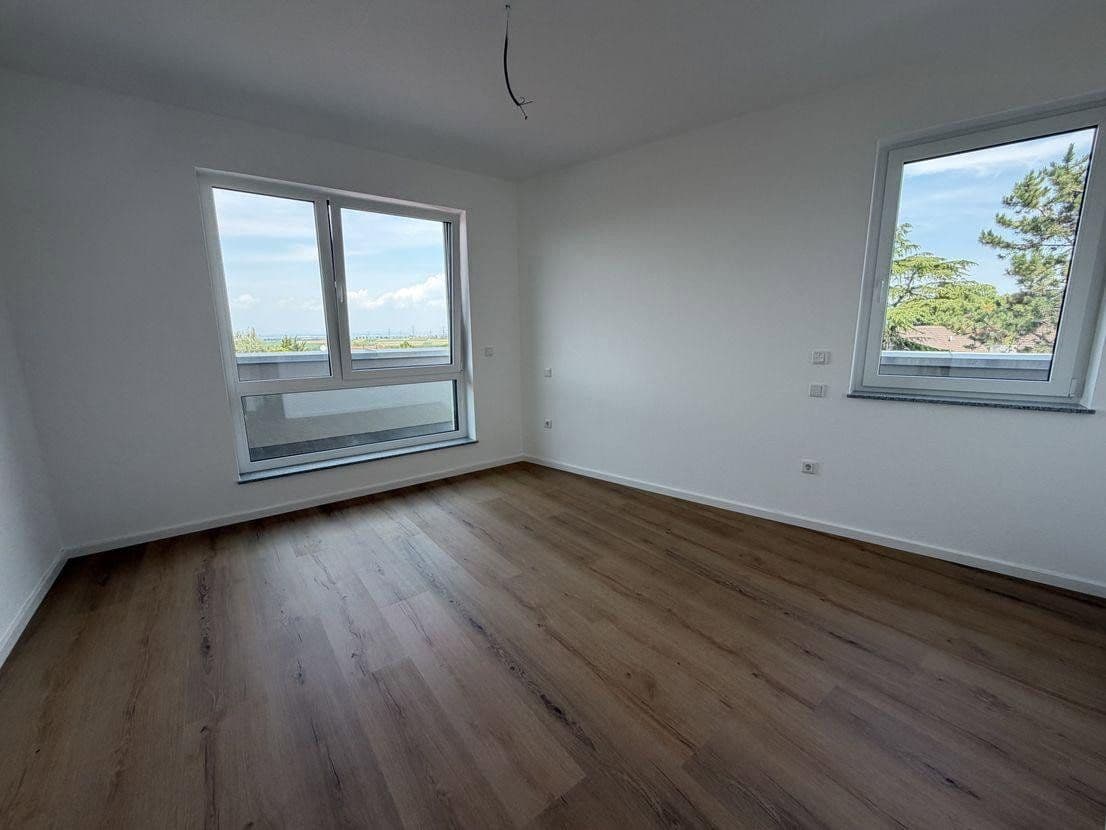 Pronájem bytu 3+kk 94 m², Hauptstraße 62, Neckarwestheim, Bádensko-Württembersko Pronájem bytu 3+kk 94 m², Hauptstraße 62, Neckarwestheim, Bádensko-Württembersko