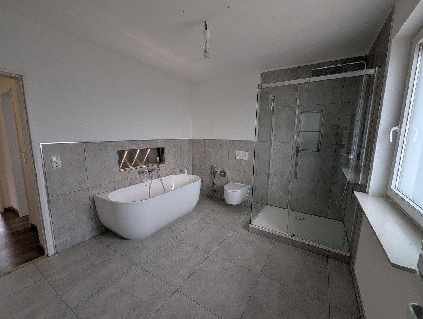 Prodej domu 234 m², pozemek 939 m², Hessisch Lichtenau, Hessen Prodej domu 234 m², pozemek 939 m², Hessisch Lichtenau, Hessen
