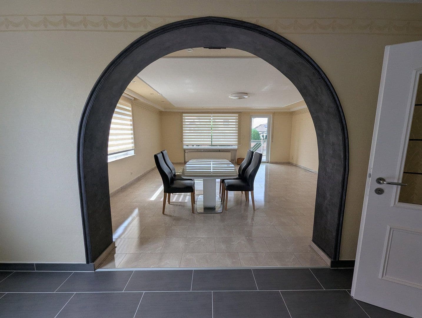 Prodej domu 234 m², pozemek 939 m², Hessisch Lichtenau, Hessen Prodej domu 234 m², pozemek 939 m², Hessisch Lichtenau, Hessen