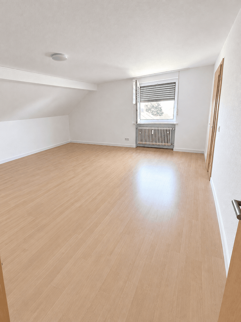 Pronájem bytu 3+kk 90 m², Kasseler Straße 9, Reiskirchen, Hessen Pronájem bytu 3+kk 90 m², Kasseler Straße 9, Reiskirchen, Hessen