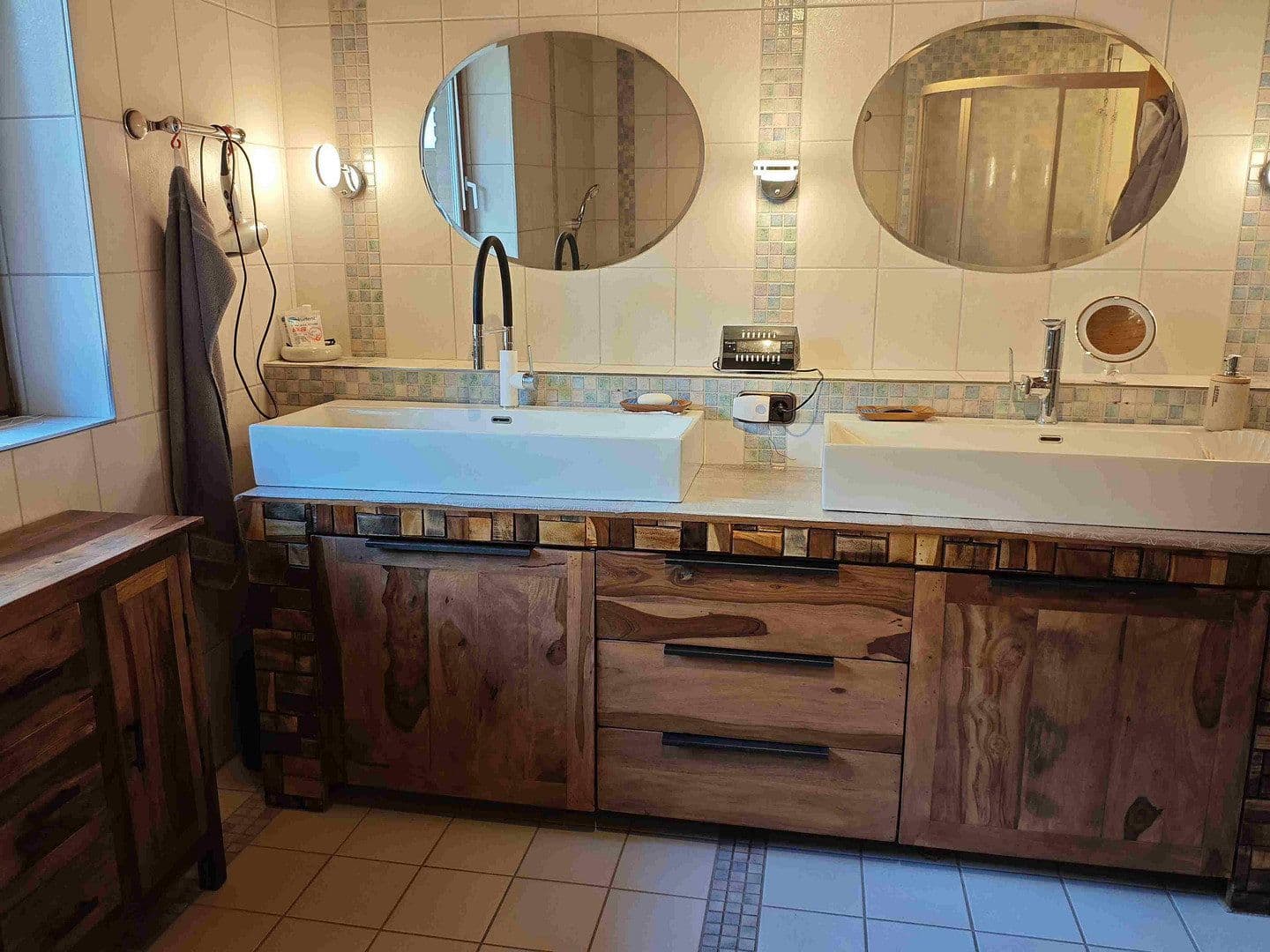 Prodej domu 298 m², pozemek 2.605 m², Jesteburg, Dolní Sasko Prodej domu 298 m², pozemek 2.605 m², Jesteburg, Dolní Sasko
