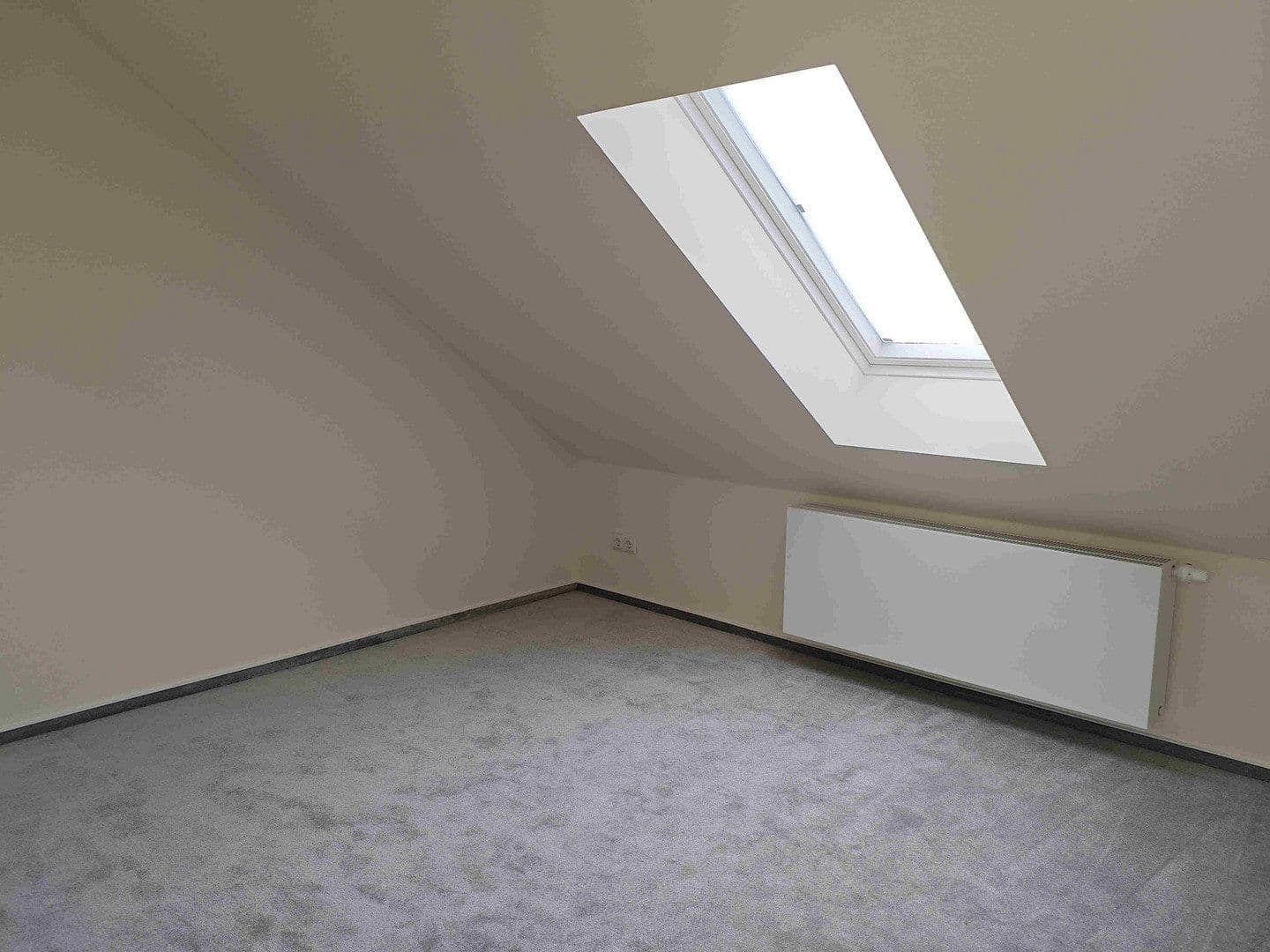 Prodej domu 298 m², pozemek 2.605 m², Jesteburg, Dolní Sasko Prodej domu 298 m², pozemek 2.605 m², Jesteburg, Dolní Sasko