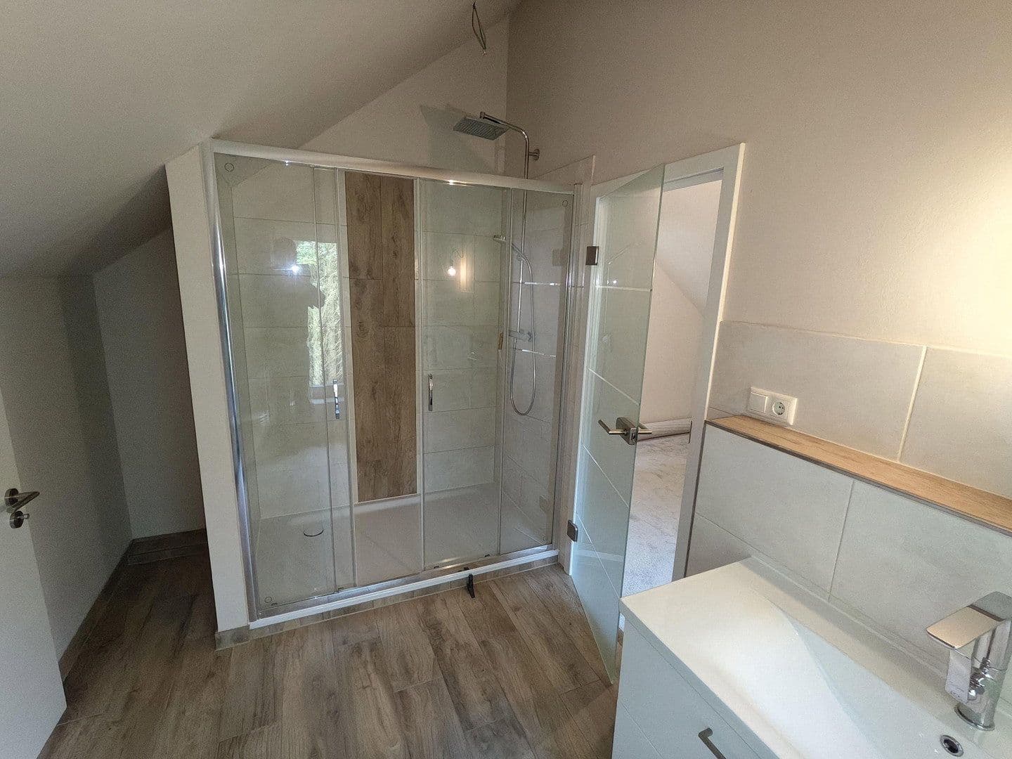 Prodej domu 298 m², pozemek 2.605 m², Jesteburg, Dolní Sasko Prodej domu 298 m², pozemek 2.605 m², Jesteburg, Dolní Sasko