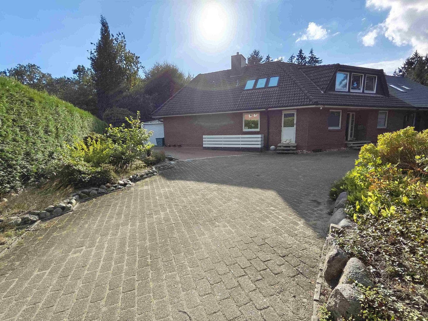 Prodej domu 298 m², pozemek 2.605 m², Jesteburg, Dolní Sasko Prodej domu 298 m², pozemek 2.605 m², Jesteburg, Dolní Sasko