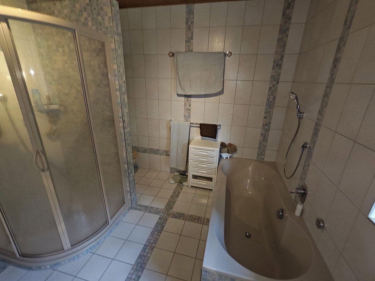 Prodej domu 298 m², pozemek 2.605 m², Jesteburg, Dolní Sasko Prodej domu 298 m², pozemek 2.605 m², Jesteburg, Dolní Sasko