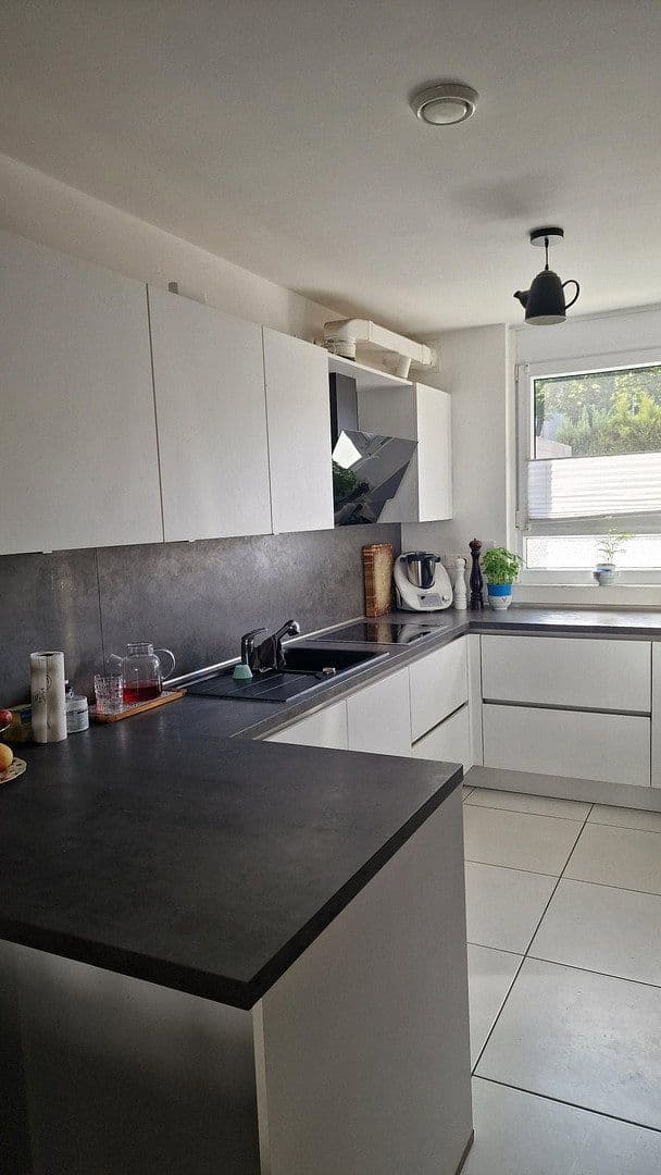 Prodej domu 143 m², pozemek 225 m², Rösrath, Severní Porýní-Vestfálsko Prodej domu 143 m², pozemek 225 m², Rösrath, Severní Porýní-Vestfálsko