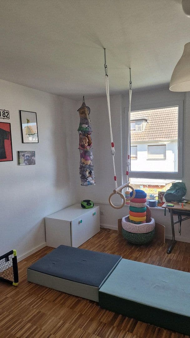 Prodej domu 143 m², pozemek 225 m², Rösrath, Severní Porýní-Vestfálsko Prodej domu 143 m², pozemek 225 m², Rösrath, Severní Porýní-Vestfálsko