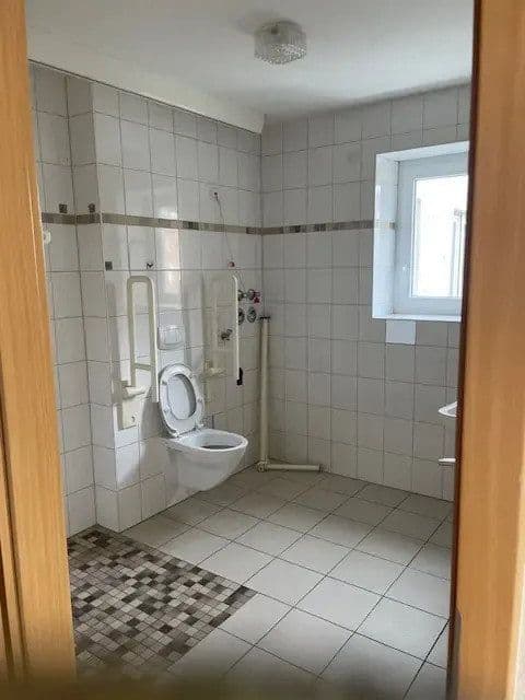 Pronájem bytu 2+1 105 m², Backnang, Bádensko-Württembersko Pronájem bytu 2+1 105 m², Backnang, Bádensko-Württembersko