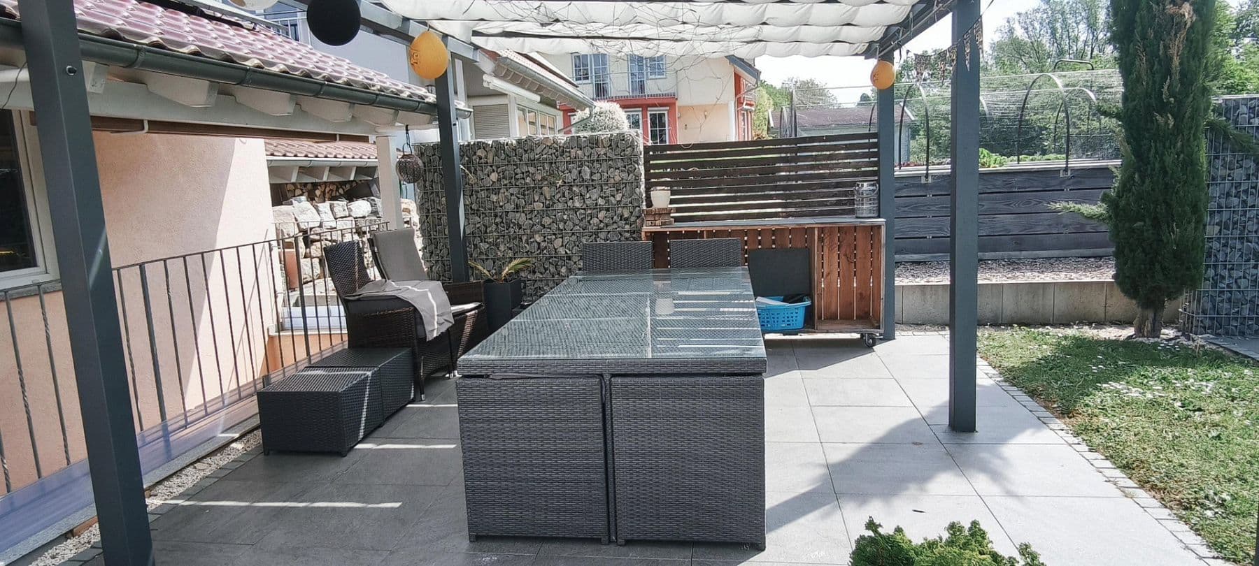 Prodej domu 215 m², pozemek 516 m², Neuenstadt am Kocher, Bádensko-Württembersko Prodej domu 215 m², pozemek 516 m², Neuenstadt am Kocher, Bádensko-Württembersko