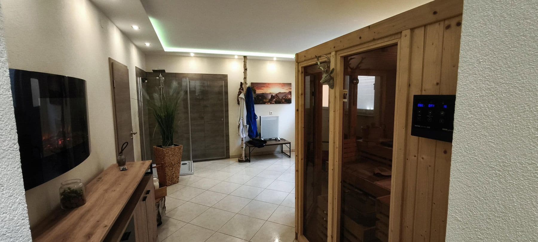 Prodej domu 215 m², pozemek 516 m², Neuenstadt am Kocher, Bádensko-Württembersko Prodej domu 215 m², pozemek 516 m², Neuenstadt am Kocher, Bádensko-Württembersko