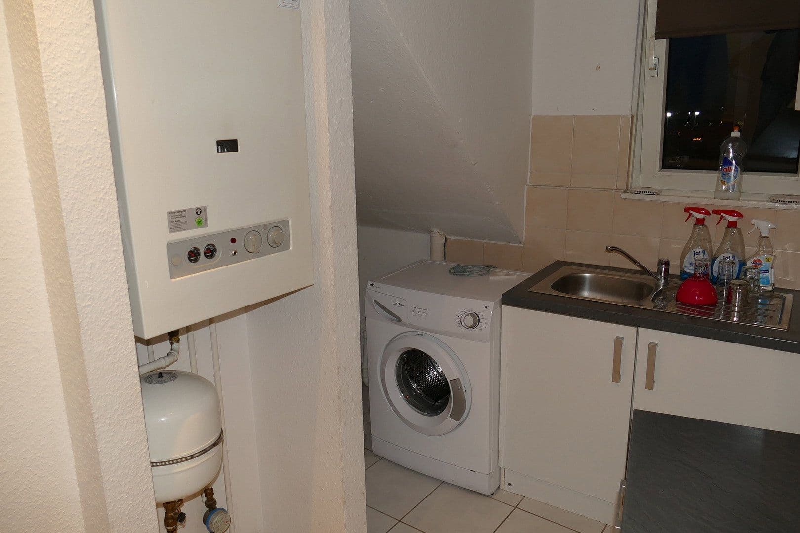 Pronájem bytu 2+1 42 m², Kahlertstraße 51, Darmstadt, Hessen Pronájem bytu 2+1 42 m², Kahlertstraße 51, Darmstadt, Hessen