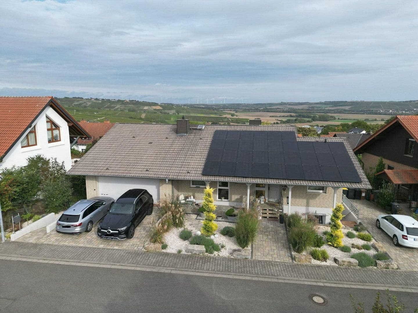 Prodej domu 281 m², pozemek 802 m², Essenheim, Porýní-Falc Prodej domu 281 m², pozemek 802 m², Essenheim, Porýní-Falc