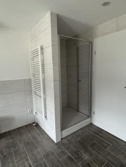 Pronájem bytu 5+1 140 m², Zwickauer Straße 483, Chemnitz, Sasko Pronájem bytu 5+1 140 m², Zwickauer Straße 483, Chemnitz, Sasko