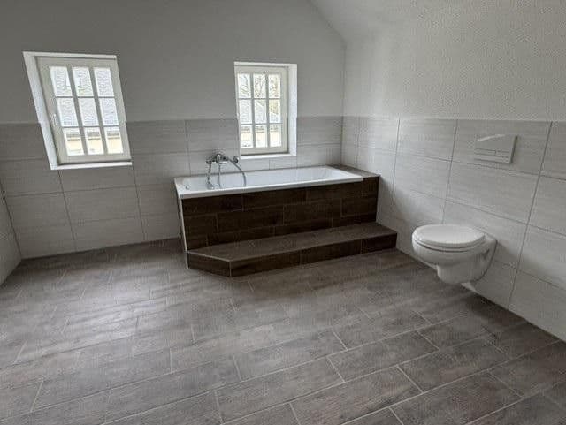 Pronájem bytu 5+1 140 m², Zwickauer Straße 483, Chemnitz, Sasko Pronájem bytu 5+1 140 m², Zwickauer Straße 483, Chemnitz, Sasko