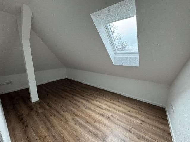 Pronájem bytu 5+1 140 m², Zwickauer Straße 483, Chemnitz, Sasko Pronájem bytu 5+1 140 m², Zwickauer Straße 483, Chemnitz, Sasko