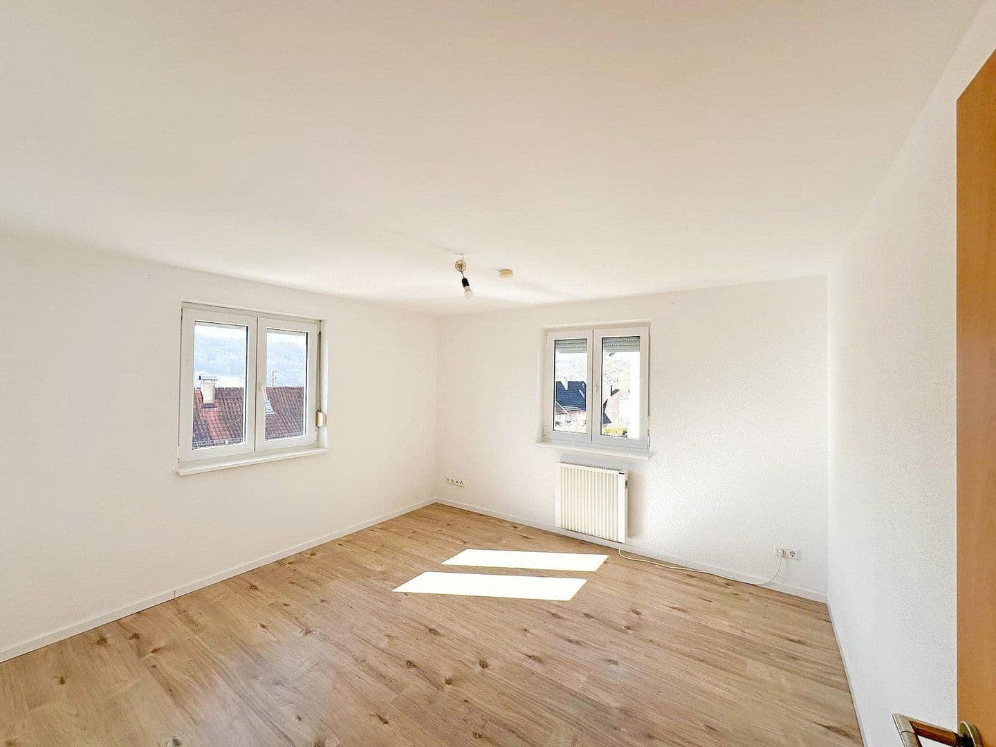 Pronájem bytu 3+1 67 m², Egerlandweg, Künzelsau, Bádensko-Württembersko Pronájem bytu 3+1 67 m², Egerlandweg, Künzelsau, Bádensko-Württembersko
