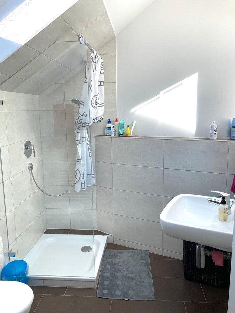 Pronájem bytu 4+kk 143 m², Annaweg 2, Holzgerlingen, Bádensko-Württembersko Pronájem bytu 4+kk 143 m², Annaweg 2, Holzgerlingen, Bádensko-Württembersko