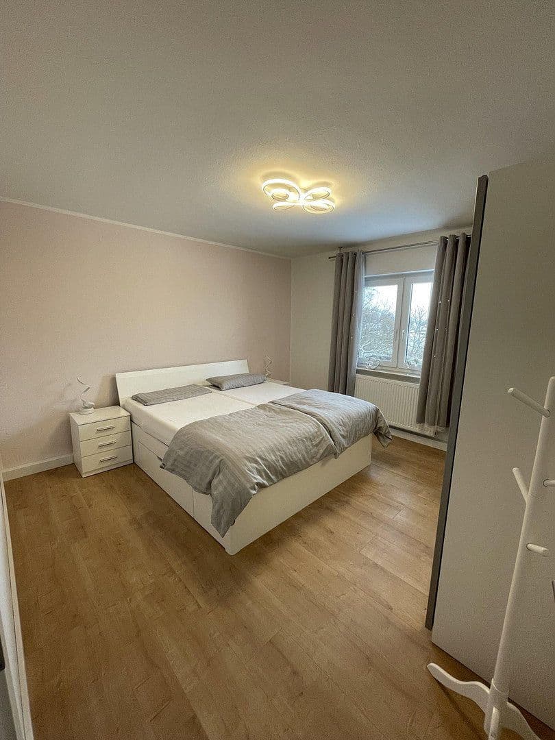 Prodej domu 270 m², pozemek 1.024 m², Lübbecke, Severní Porýní-Vestfálsko Prodej domu 270 m², pozemek 1.024 m², Lübbecke, Severní Porýní-Vestfálsko
