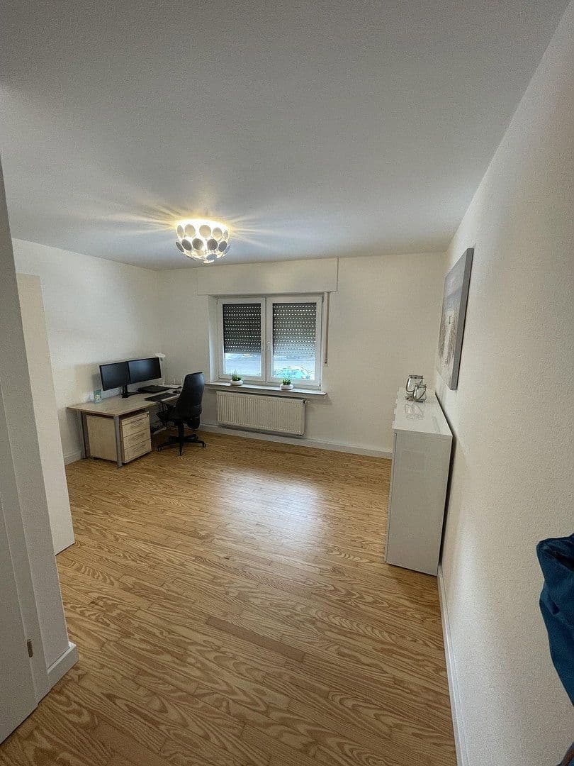 Prodej domu 270 m², pozemek 1.024 m², Lübbecke, Severní Porýní-Vestfálsko Prodej domu 270 m², pozemek 1.024 m², Lübbecke, Severní Porýní-Vestfálsko
