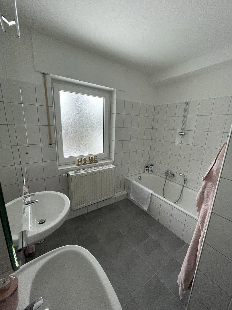 Prodej domu 270 m², pozemek 1.024 m², Lübbecke, Severní Porýní-Vestfálsko Prodej domu 270 m², pozemek 1.024 m², Lübbecke, Severní Porýní-Vestfálsko