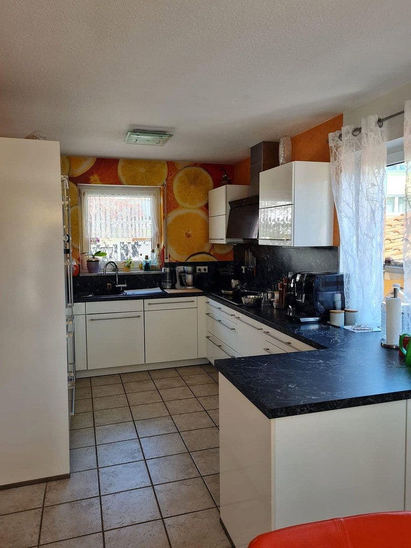 Prodej domu 130 m², pozemek 276 m², Tengen, Bádensko-Württembersko Prodej domu 130 m², pozemek 276 m², Tengen, Bádensko-Württembersko