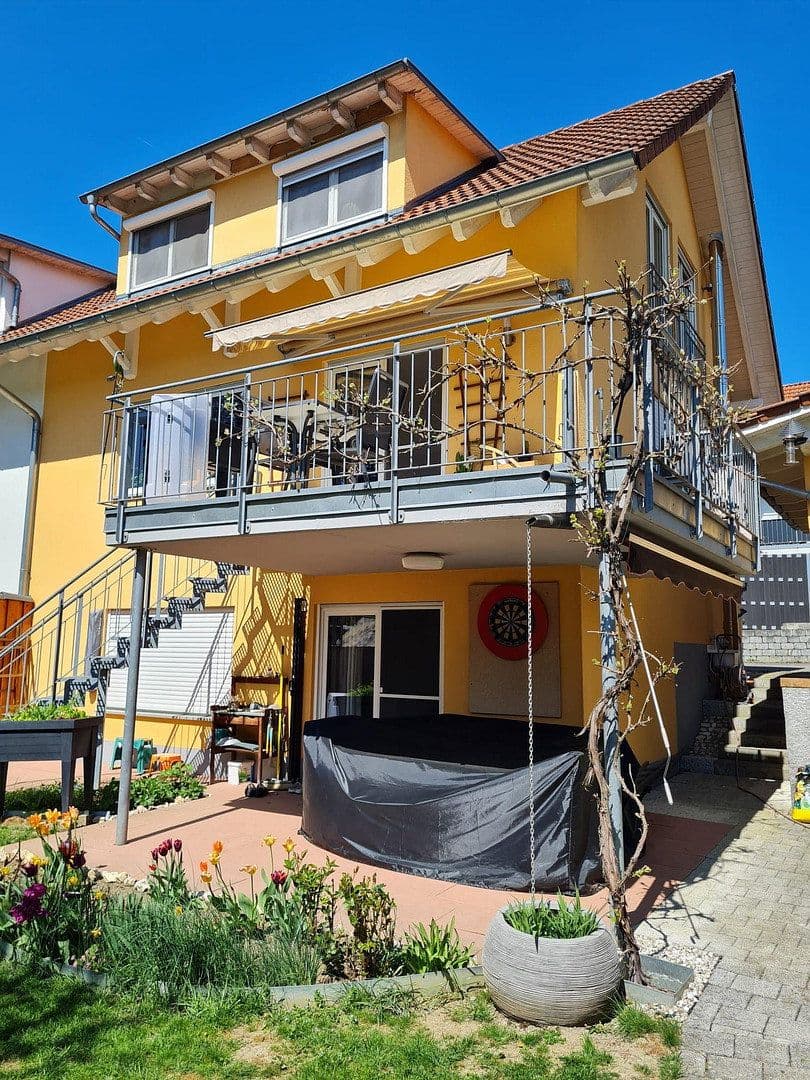 Prodej domu 130 m², pozemek 276 m², Tengen, Bádensko-Württembersko Prodej domu 130 m², pozemek 276 m², Tengen, Bádensko-Württembersko