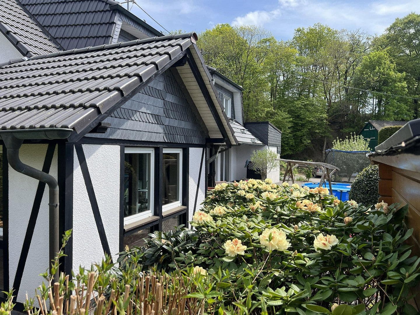 Prodej domu 301 m², pozemek 1.047 m², An der Silberkuhle 5, Reichshof, Severní Porýní-Vestfálsko Prodej domu 301 m², pozemek 1.047 m², An der Silberkuhle 5, Reichshof, Severní Porýní-Vestfálsko