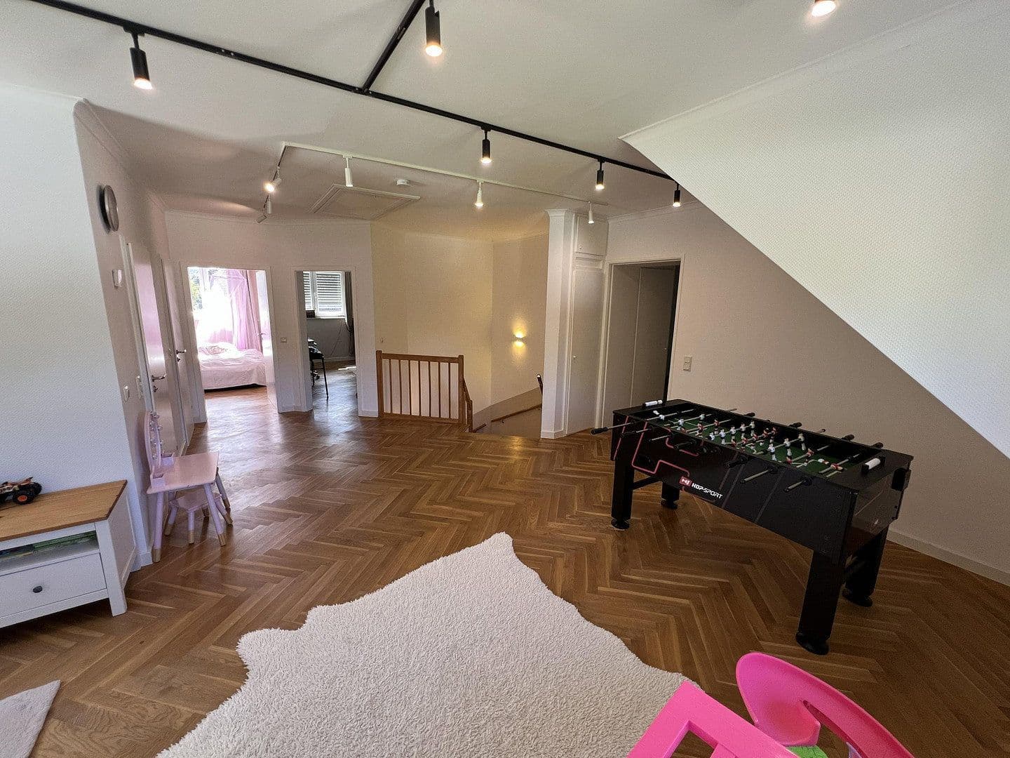 Prodej domu 301 m², pozemek 1.047 m², An der Silberkuhle 5, Reichshof, Severní Porýní-Vestfálsko Prodej domu 301 m², pozemek 1.047 m², An der Silberkuhle 5, Reichshof, Severní Porýní-Vestfálsko