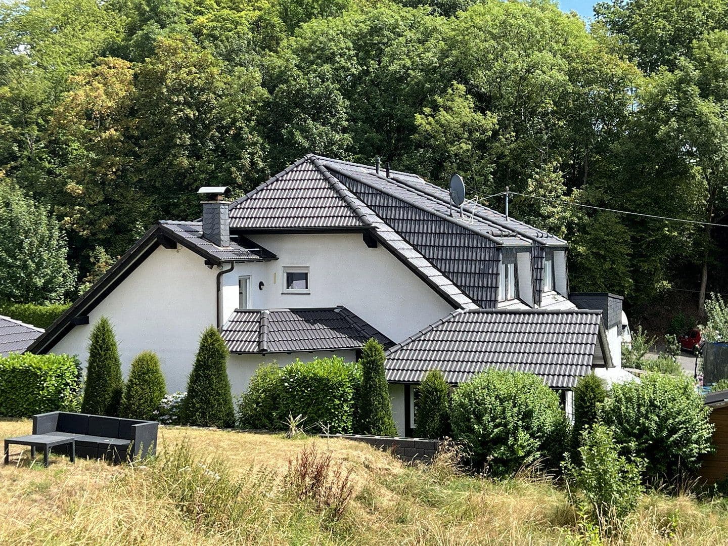 Prodej domu 301 m², pozemek 1.047 m², An der Silberkuhle 5, Reichshof, Severní Porýní-Vestfálsko Prodej domu 301 m², pozemek 1.047 m², An der Silberkuhle 5, Reichshof, Severní Porýní-Vestfálsko