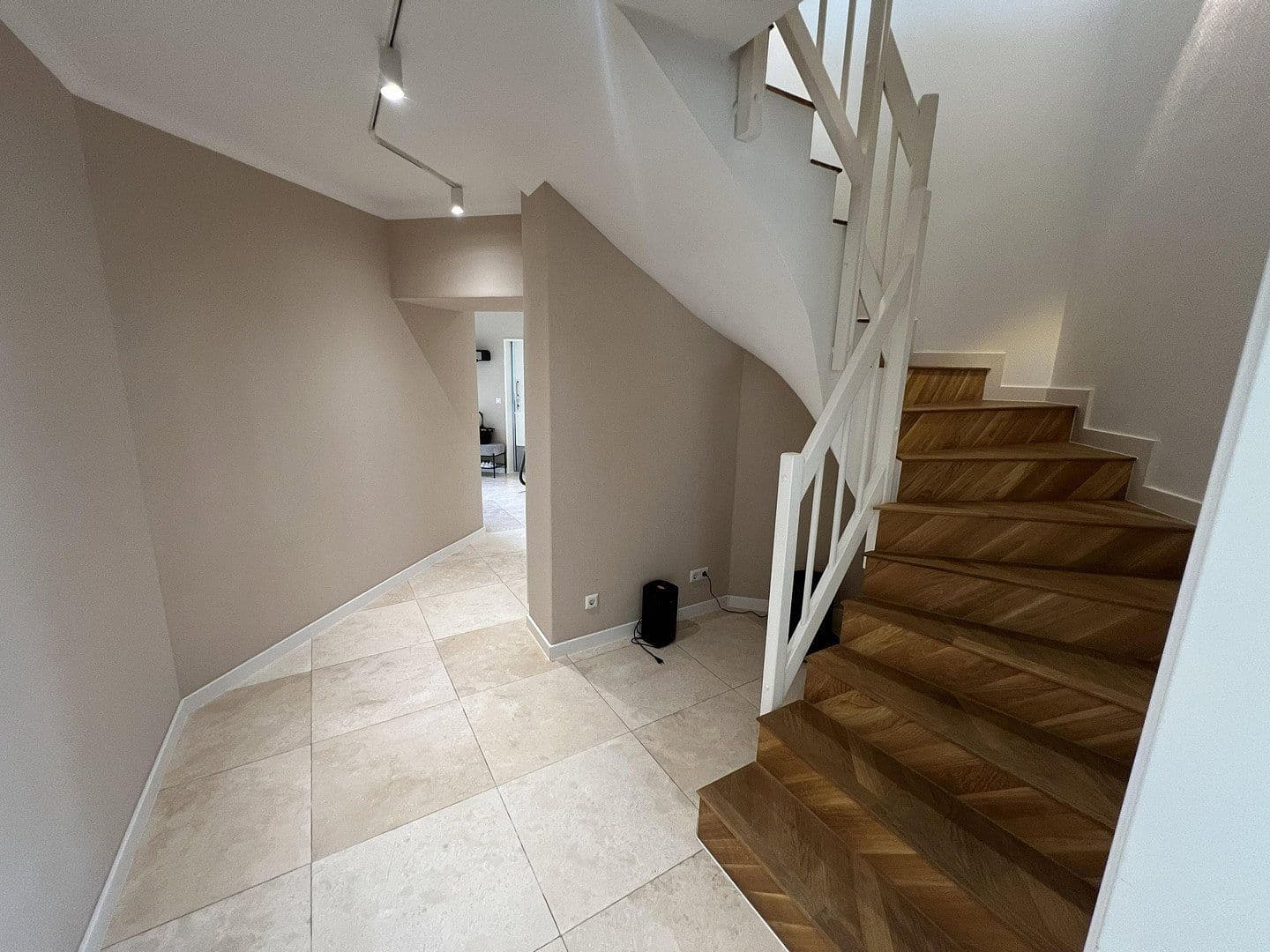 Prodej domu 301 m², pozemek 1.047 m², An der Silberkuhle 5, Reichshof, Severní Porýní-Vestfálsko Prodej domu 301 m², pozemek 1.047 m², An der Silberkuhle 5, Reichshof, Severní Porýní-Vestfálsko