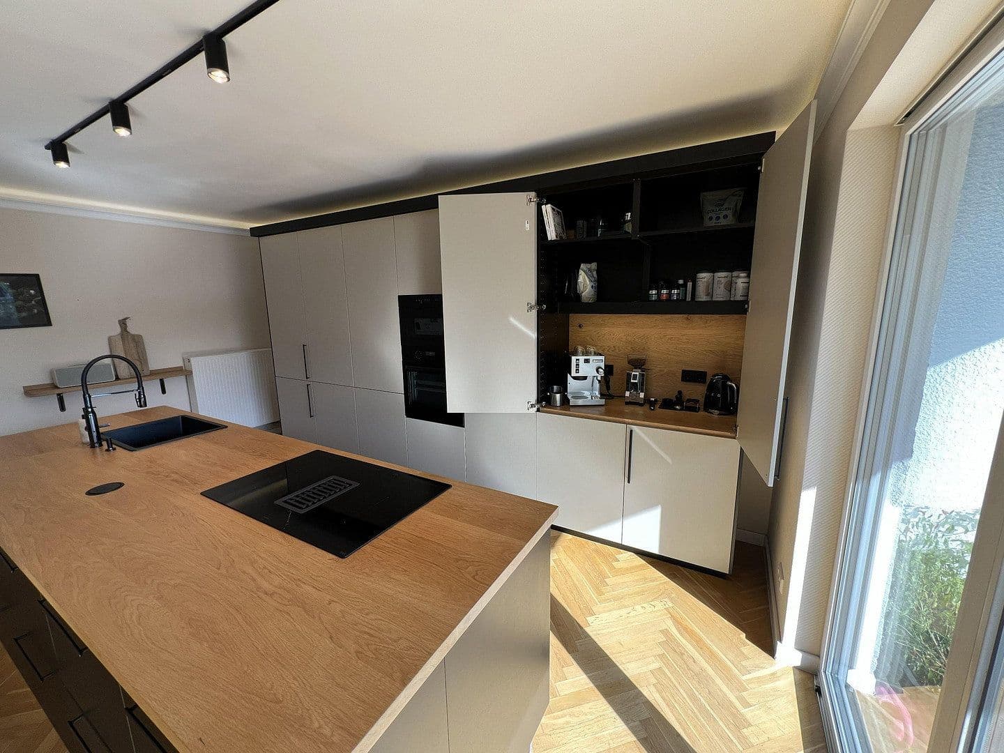 Prodej domu 301 m², pozemek 1.047 m², An der Silberkuhle 5, Reichshof, Severní Porýní-Vestfálsko Prodej domu 301 m², pozemek 1.047 m², An der Silberkuhle 5, Reichshof, Severní Porýní-Vestfálsko