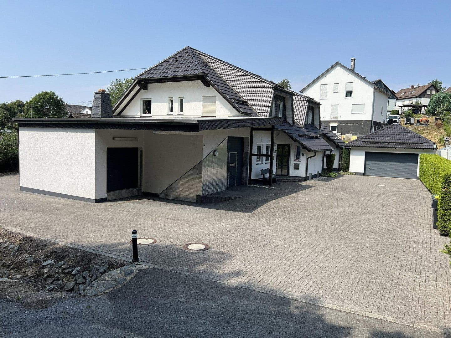 Prodej domu 301 m², pozemek 1.047 m², An der Silberkuhle 5, Reichshof, Severní Porýní-Vestfálsko Prodej domu 301 m², pozemek 1.047 m², An der Silberkuhle 5, Reichshof, Severní Porýní-Vestfálsko