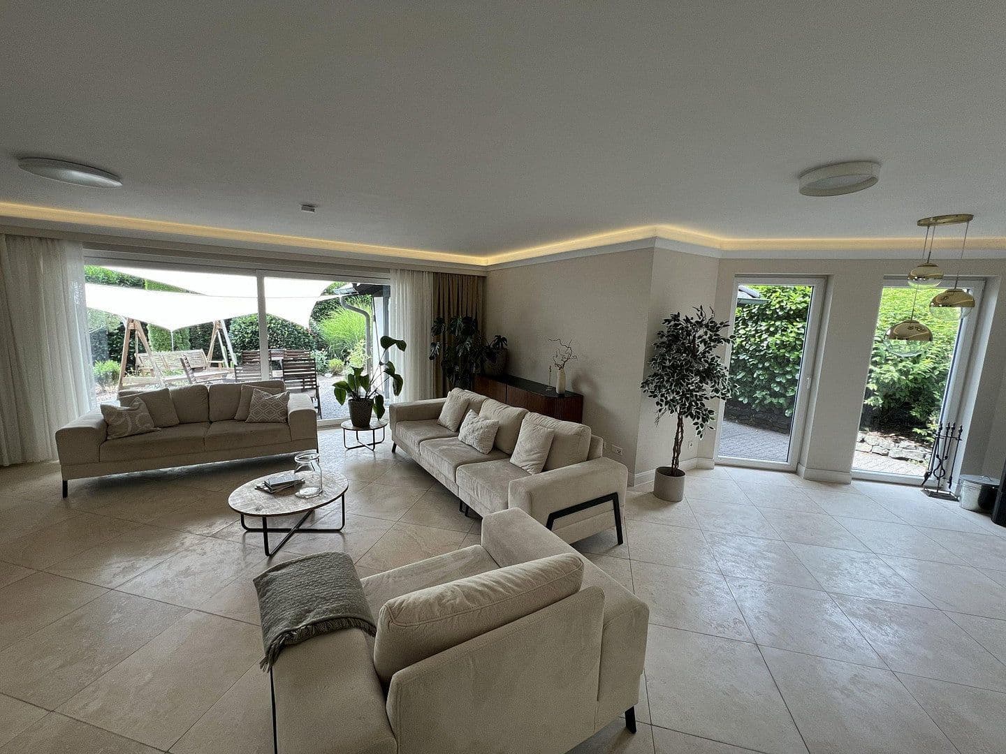 Prodej domu 301 m², pozemek 1.047 m², An der Silberkuhle 5, Reichshof, Severní Porýní-Vestfálsko Prodej domu 301 m², pozemek 1.047 m², An der Silberkuhle 5, Reichshof, Severní Porýní-Vestfálsko