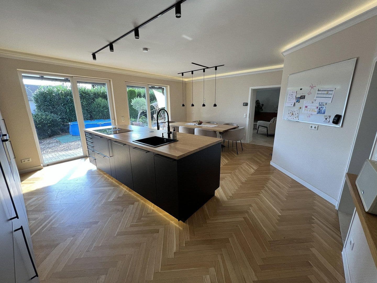 Prodej domu 301 m², pozemek 1.047 m², An der Silberkuhle 5, Reichshof, Severní Porýní-Vestfálsko Prodej domu 301 m², pozemek 1.047 m², An der Silberkuhle 5, Reichshof, Severní Porýní-Vestfálsko
