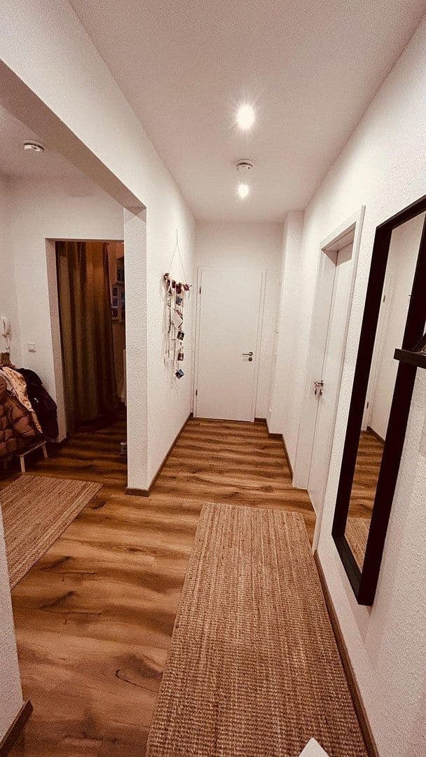 Pronájem bytu 6+1 160 m², Zwickauer Straße 481, Chemnitz, Sasko Pronájem bytu 6+1 160 m², Zwickauer Straße 481, Chemnitz, Sasko