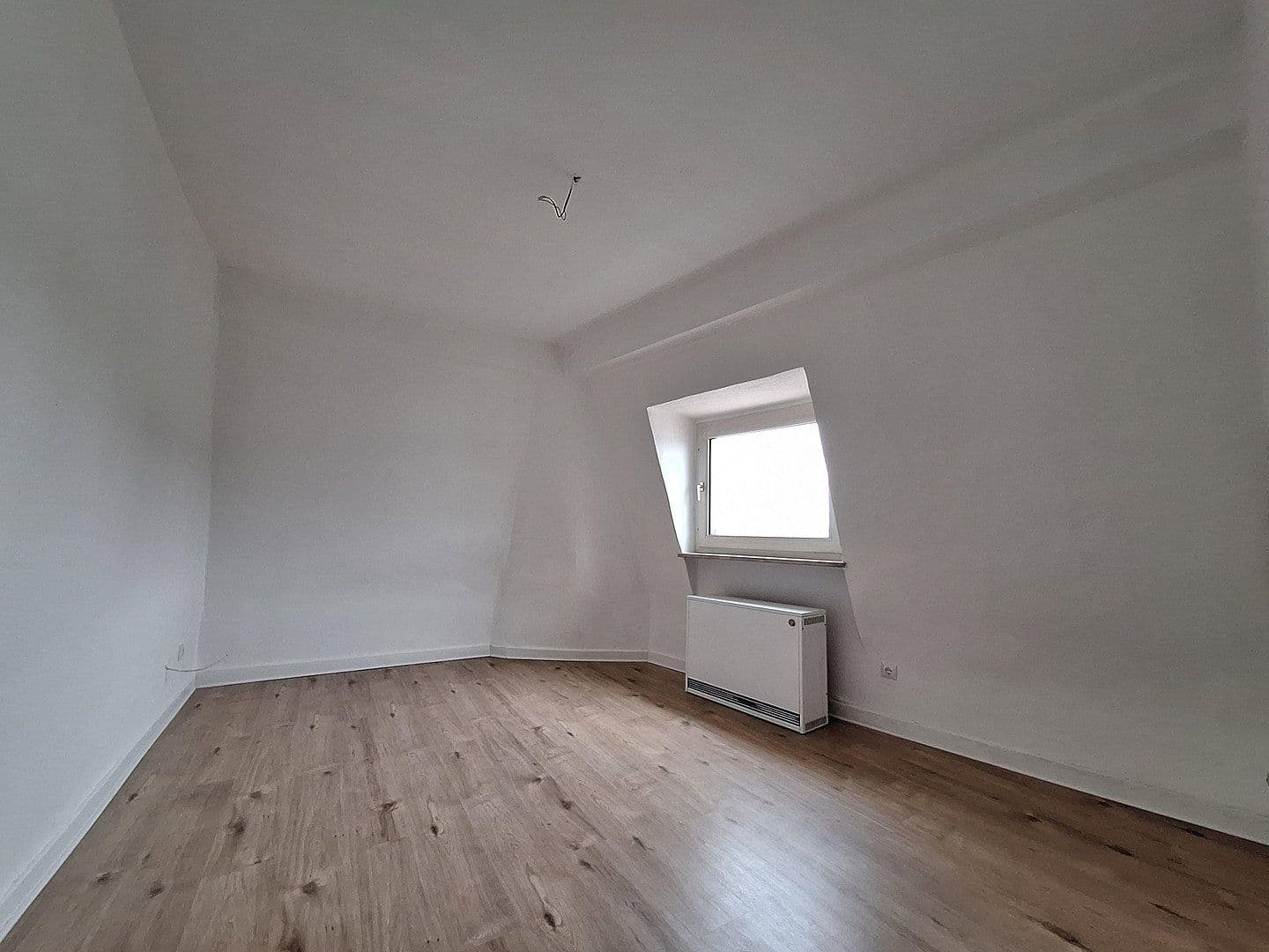 Pronájem bytu 1+kk 24 m², Agnesstr. 16, Essen, Severní Porýní-Vestfálsko Pronájem bytu 1+kk 24 m², Agnesstr. 16, Essen, Severní Porýní-Vestfálsko
