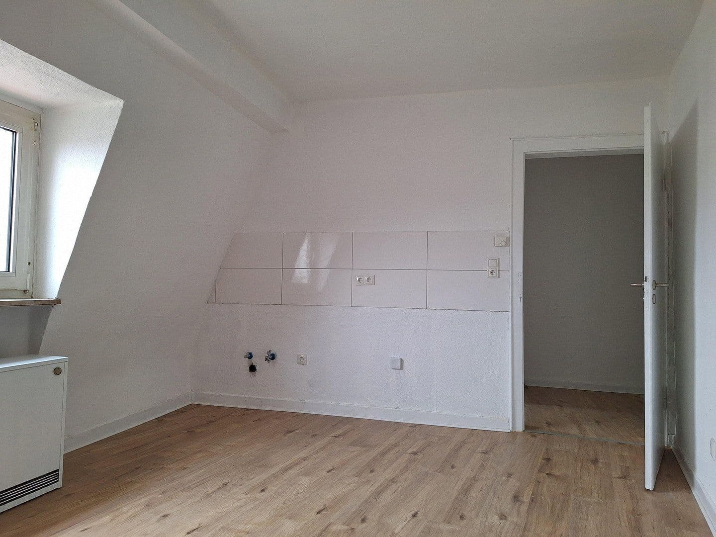 Pronájem bytu 1+kk 24 m², Agnesstr. 16, Essen, Severní Porýní-Vestfálsko Pronájem bytu 1+kk 24 m², Agnesstr. 16, Essen, Severní Porýní-Vestfálsko