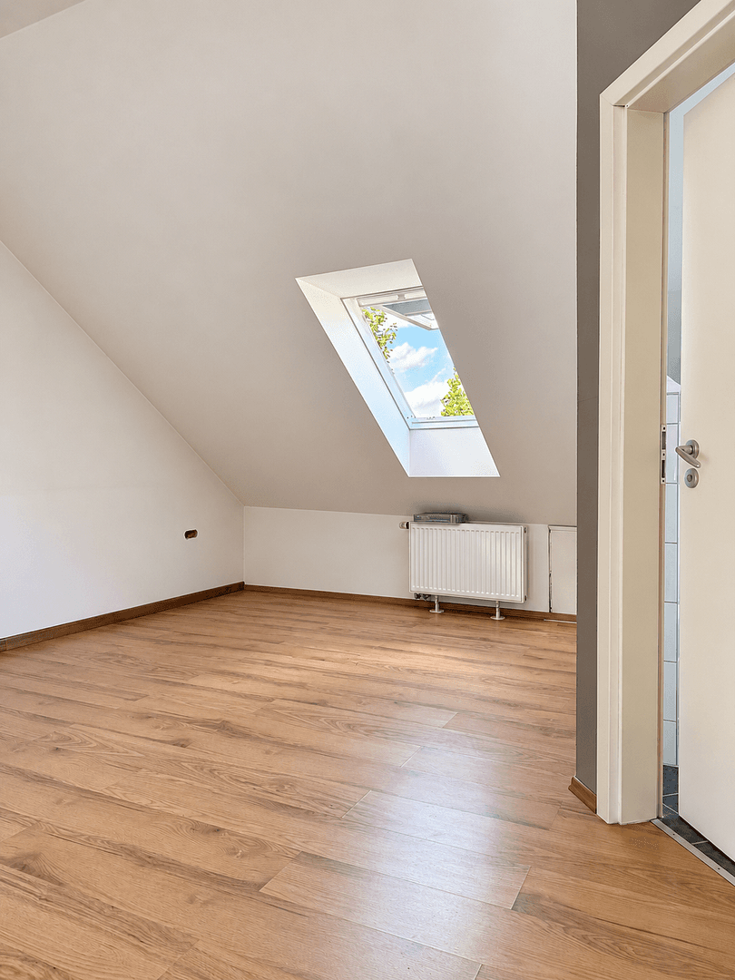 Prodej domu 160 m², pozemek 247 m², Dachauer Straße 72, Markt Indersdorf, Bavorsko Prodej domu 160 m², pozemek 247 m², Dachauer Straße 72, Markt Indersdorf, Bavorsko