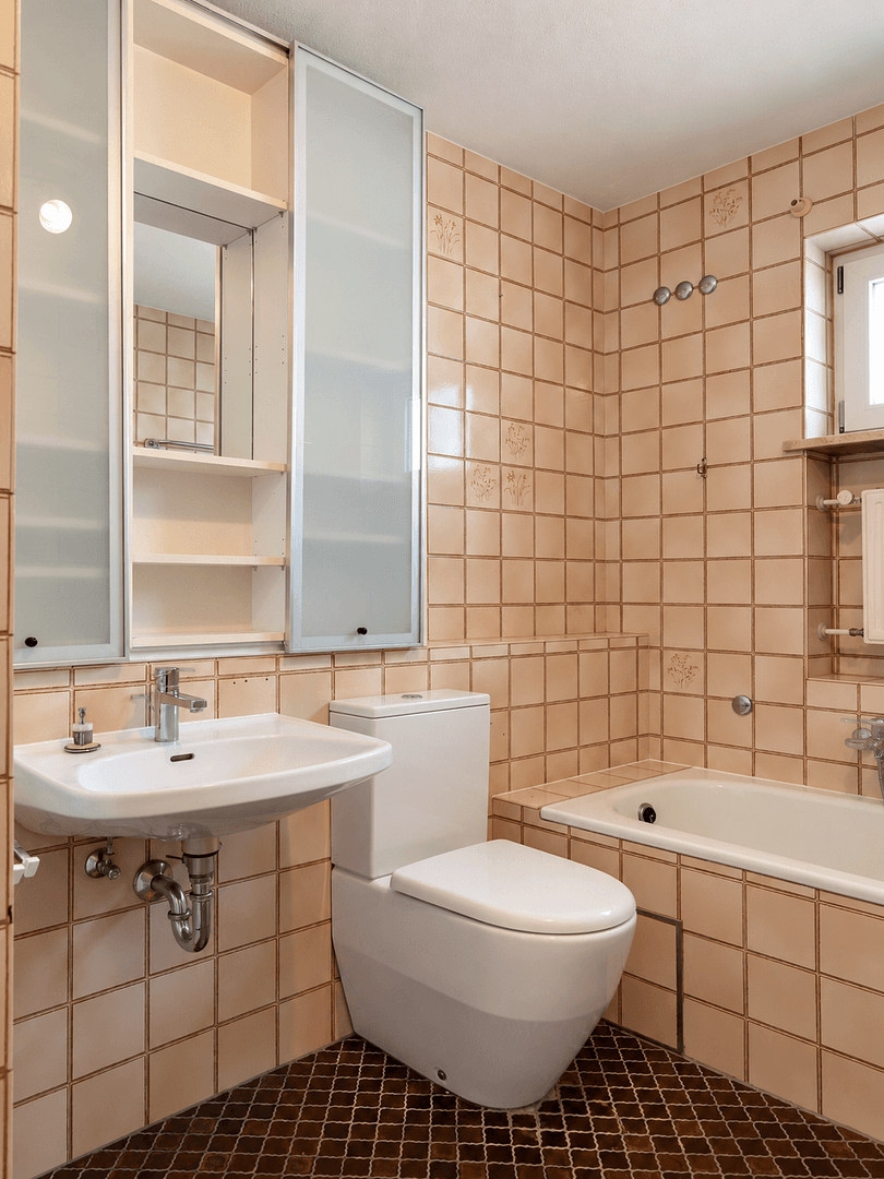 Prodej domu 160 m², pozemek 247 m², Dachauer Straße 72, Markt Indersdorf, Bavorsko Prodej domu 160 m², pozemek 247 m², Dachauer Straße 72, Markt Indersdorf, Bavorsko