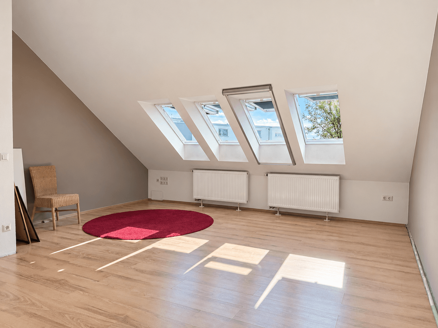 Prodej domu 160 m², pozemek 247 m², Dachauer Straße 72, Markt Indersdorf, Bavorsko Prodej domu 160 m², pozemek 247 m², Dachauer Straße 72, Markt Indersdorf, Bavorsko