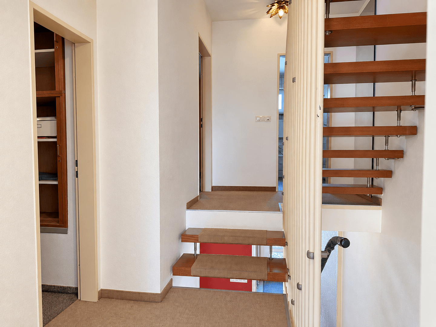 Prodej domu 160 m², pozemek 247 m², Dachauer Straße 72, Markt Indersdorf, Bavorsko Prodej domu 160 m², pozemek 247 m², Dachauer Straße 72, Markt Indersdorf, Bavorsko