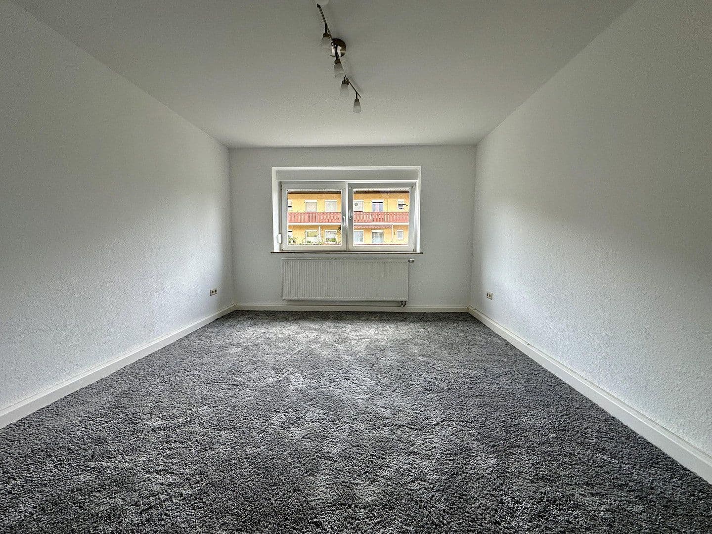 Pronájem bytu 2+1 52 m², Weißenburgstraße 41a, Würzburg, Bavorsko Pronájem bytu 2+1 52 m², Weißenburgstraße 41a, Würzburg, Bavorsko