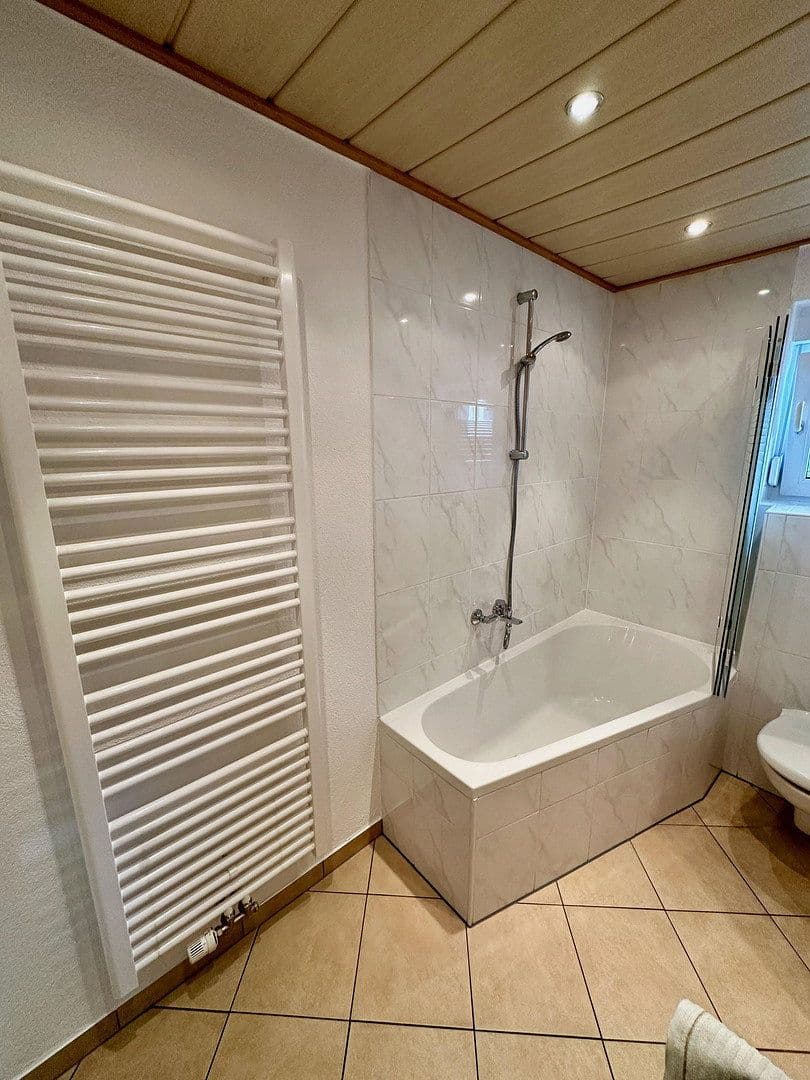 Pronájem bytu 2+1 52 m², Weißenburgstraße 41a, Würzburg, Bavorsko Pronájem bytu 2+1 52 m², Weißenburgstraße 41a, Würzburg, Bavorsko