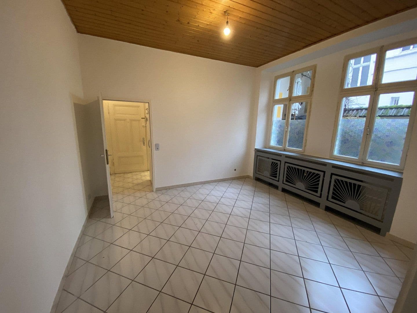 Pronájem bytu 1+kk 55 m², Friedrich-Ebert Str. 145, Wuppertal, Severní Porýní-Vestfálsko Pronájem bytu 1+kk 55 m², Friedrich-Ebert Str. 145, Wuppertal, Severní Porýní-Vestfálsko