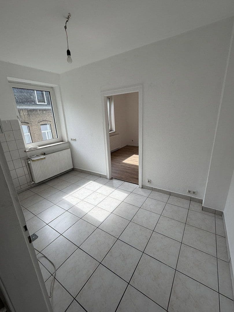 Pronájem bytu 2+1 45 m², Florastr. 38, Krefeld, Severní Porýní-Vestfálsko Pronájem bytu 2+1 45 m², Florastr. 38, Krefeld, Severní Porýní-Vestfálsko