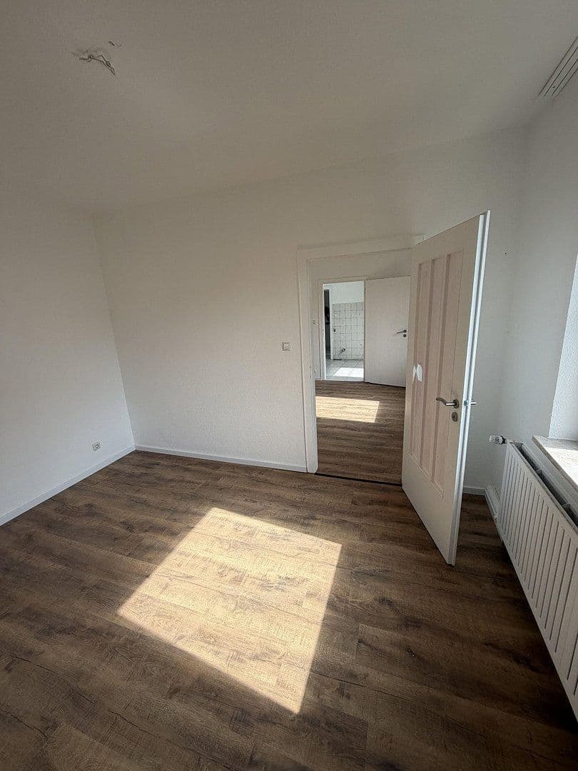 Pronájem bytu 2+1 45 m², Florastr. 38, Krefeld, Severní Porýní-Vestfálsko Pronájem bytu 2+1 45 m², Florastr. 38, Krefeld, Severní Porýní-Vestfálsko