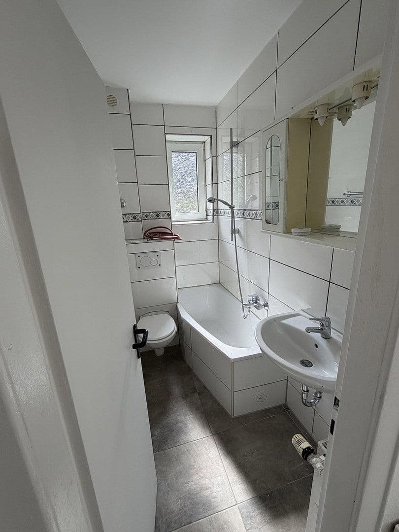 Pronájem bytu 2+1 45 m², Florastr. 38, Krefeld, Severní Porýní-Vestfálsko Pronájem bytu 2+1 45 m², Florastr. 38, Krefeld, Severní Porýní-Vestfálsko