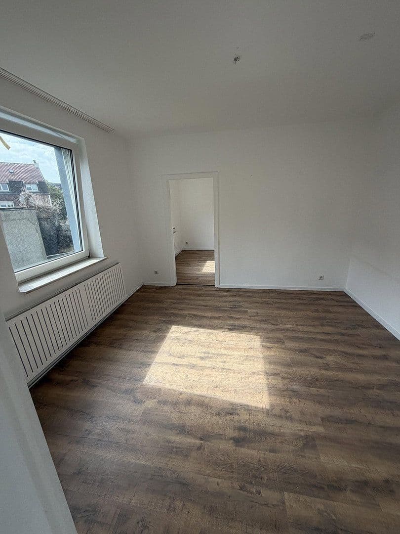Pronájem bytu 2+1 45 m², Florastr. 38, Krefeld, Severní Porýní-Vestfálsko Pronájem bytu 2+1 45 m², Florastr. 38, Krefeld, Severní Porýní-Vestfálsko