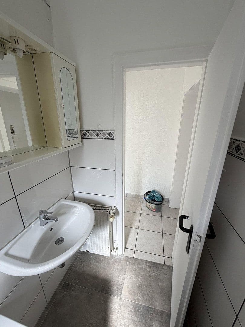 Pronájem bytu 2+1 45 m², Florastr. 38, Krefeld, Severní Porýní-Vestfálsko Pronájem bytu 2+1 45 m², Florastr. 38, Krefeld, Severní Porýní-Vestfálsko